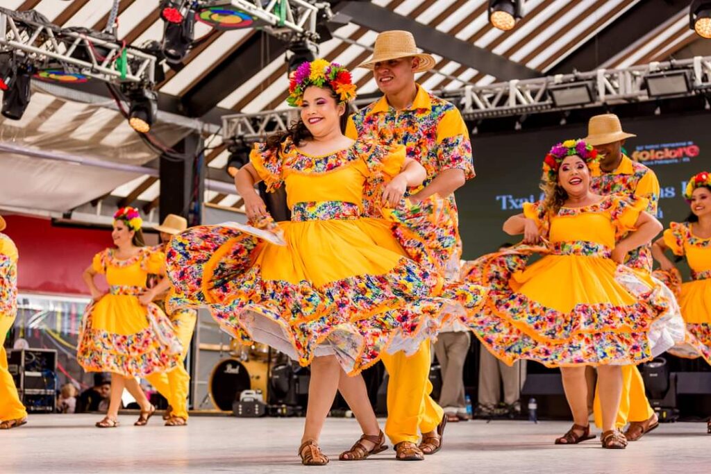 Cia de Danças Populares