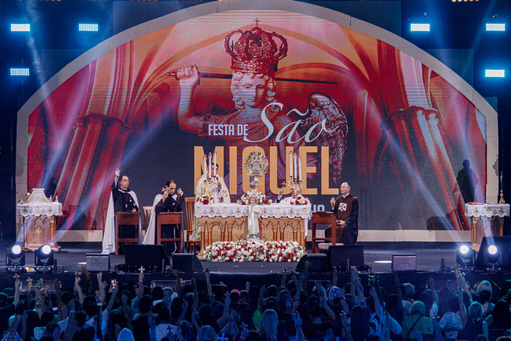 Festa dos Arcanjos, da Comunidade Católica Shalom