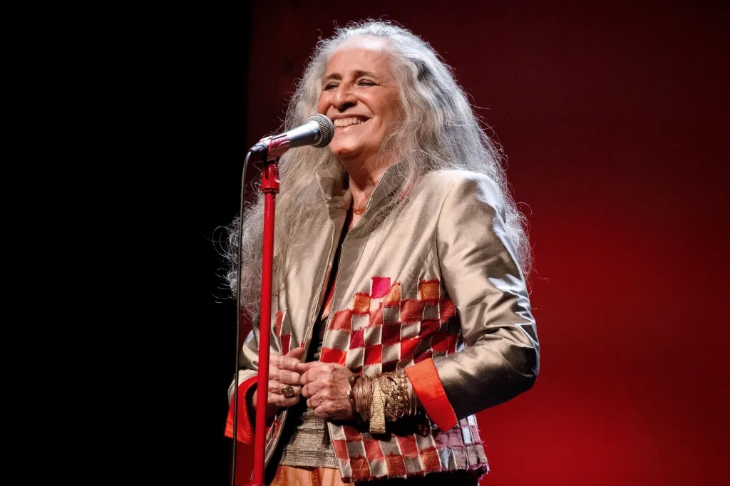 Cantora Maria Bethânia